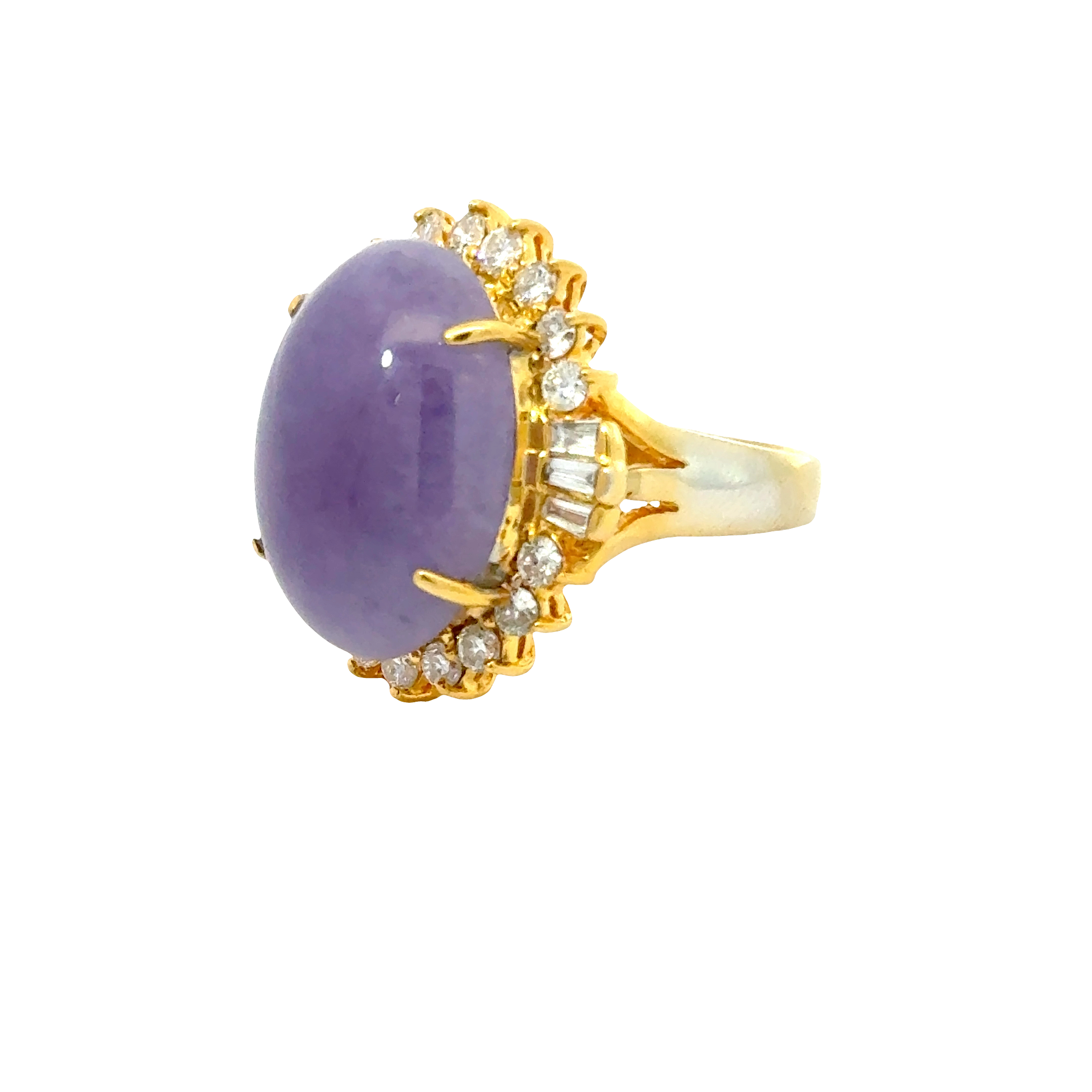 ESTATE 18 KARAT YELLOW GOLD LAVENDER JADE AND DIAMOND COCKTAIL RING
