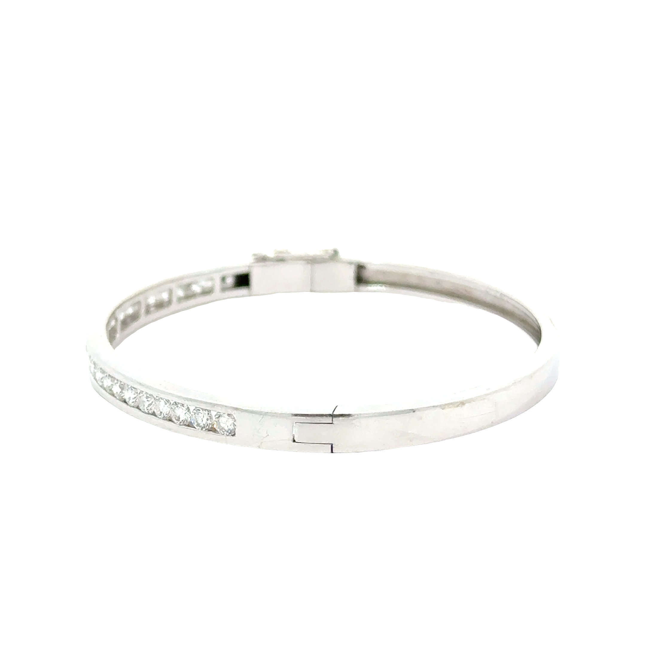 18 KARAT WHITE GOLD DIAMOND BANGLE