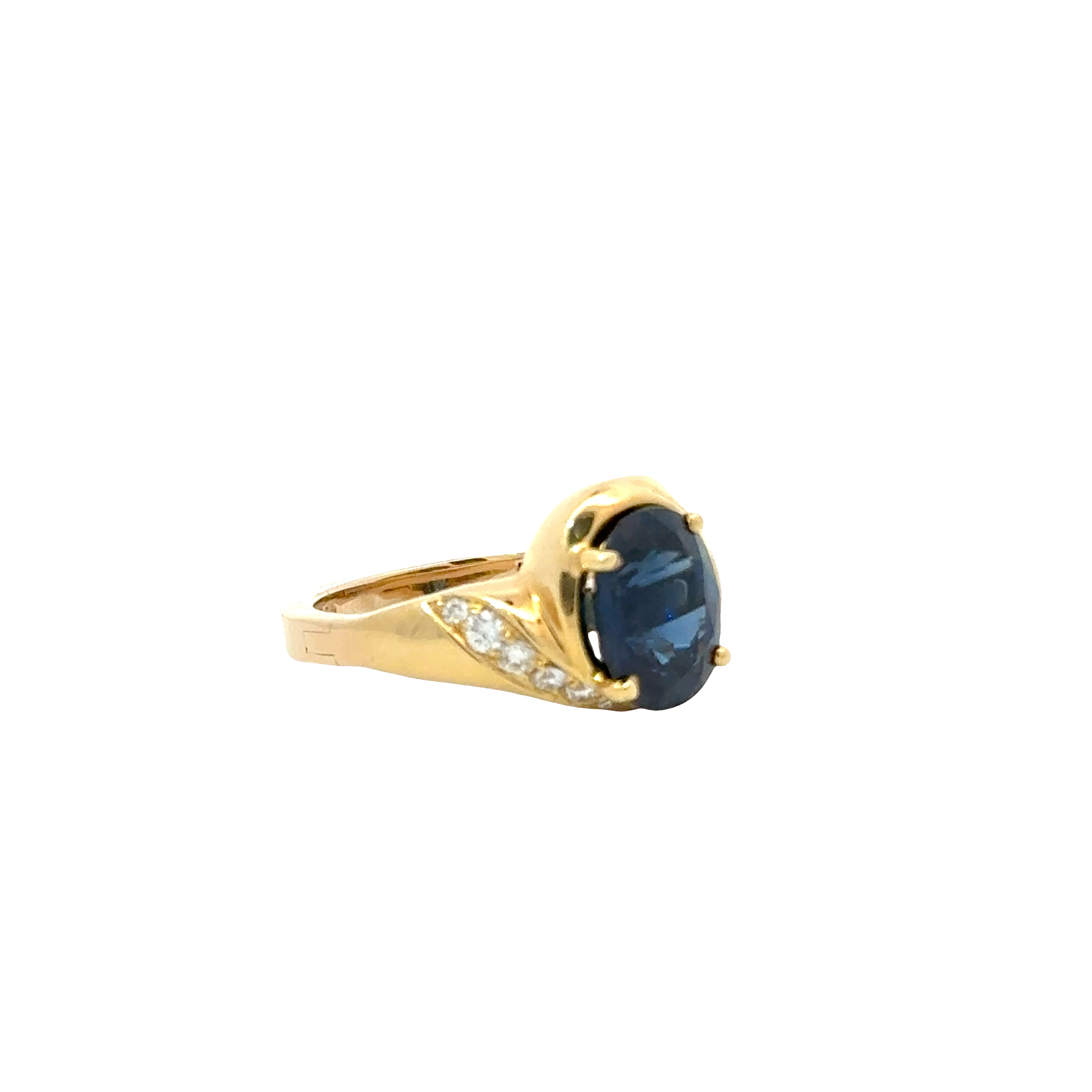 SAPPHIRE AND DIAMOND 18 KARAT GOLD RING