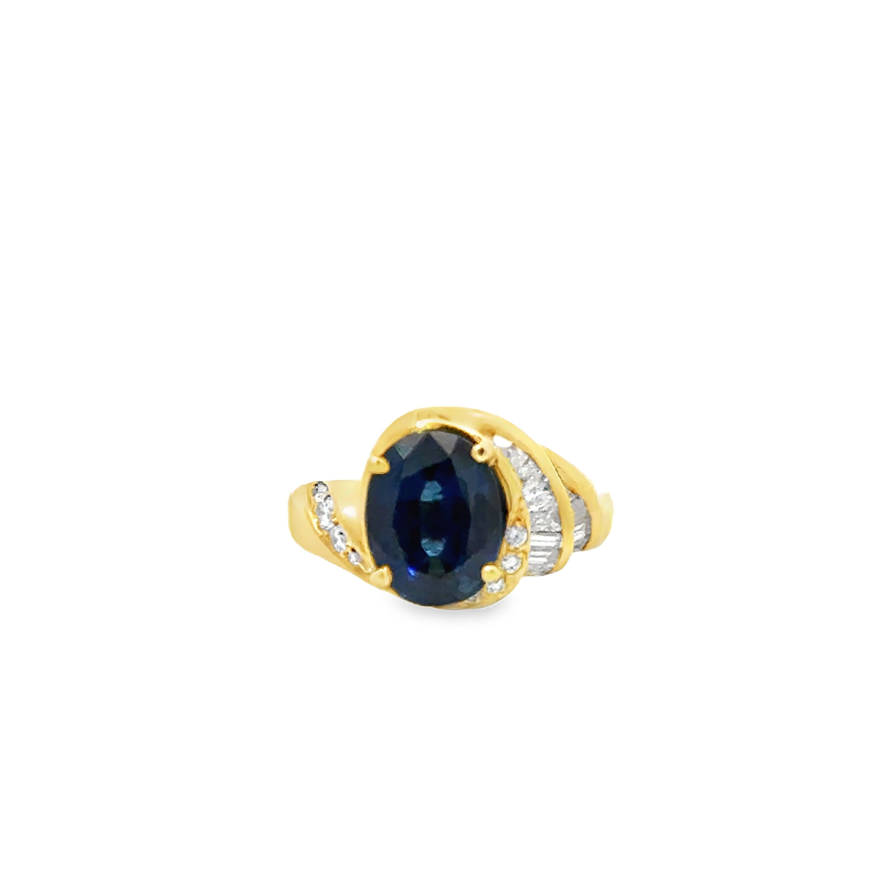 SAPPHIRE AND DIAMOND 18 KARAT GOLD RING