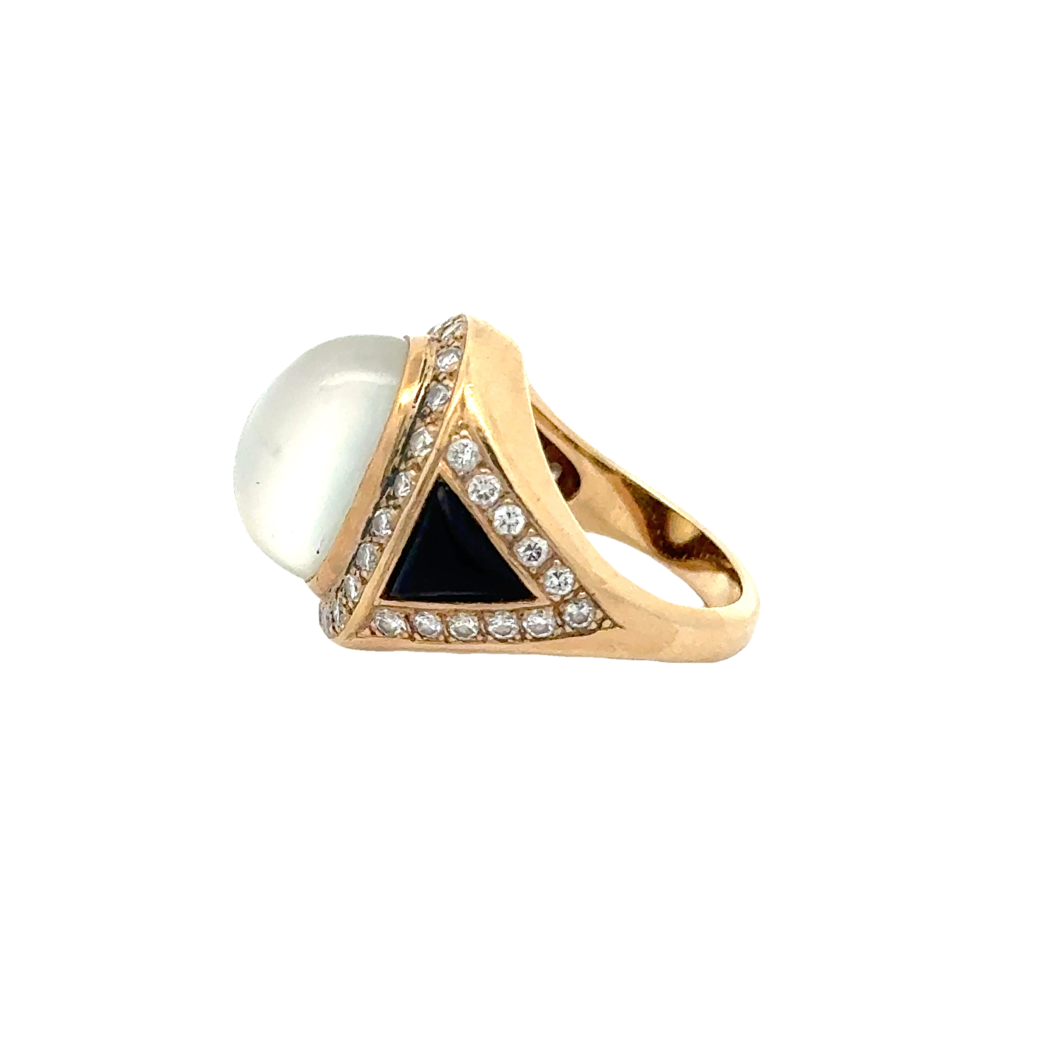 Elegant Gold and Diamond Ring