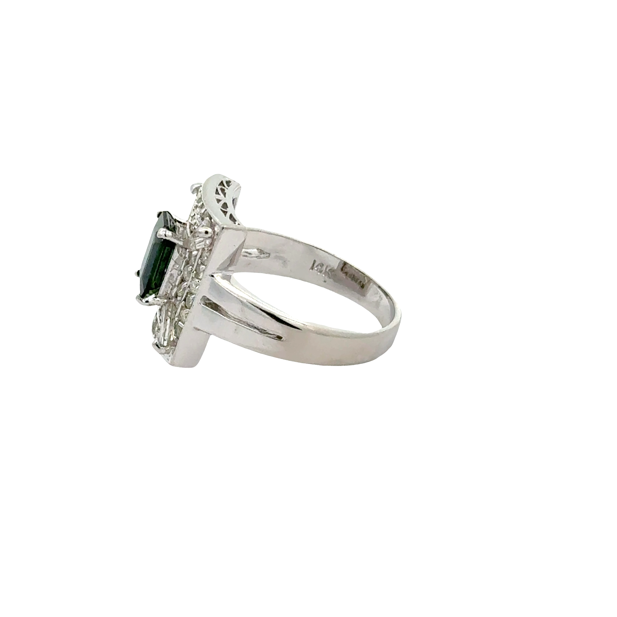 VINTAGE 14 KARAT WHITE GOLD SAPPHIRE AND DIAMOND RING