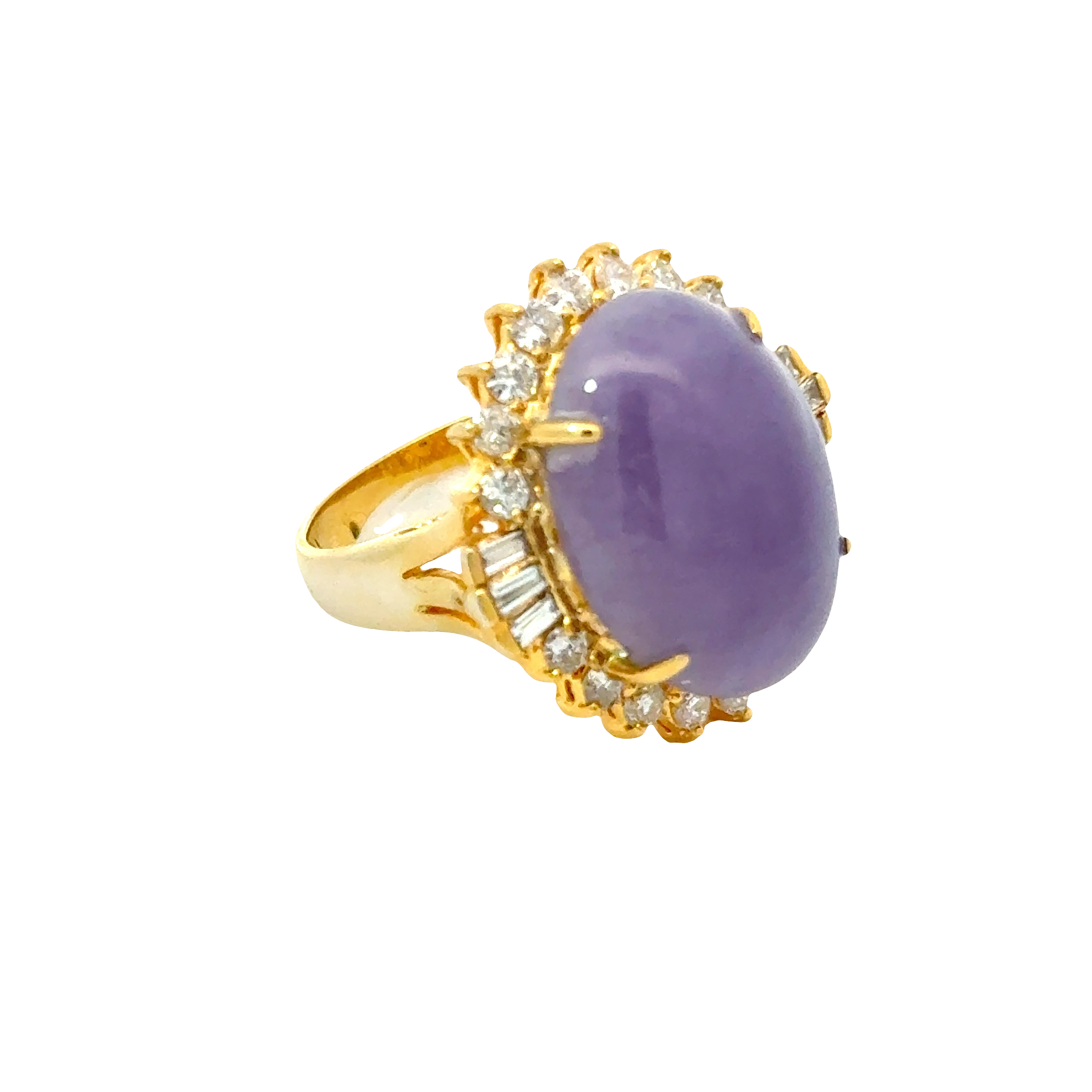 ESTATE 18 KARAT YELLOW GOLD LAVENDER JADE AND DIAMOND COCKTAIL RING