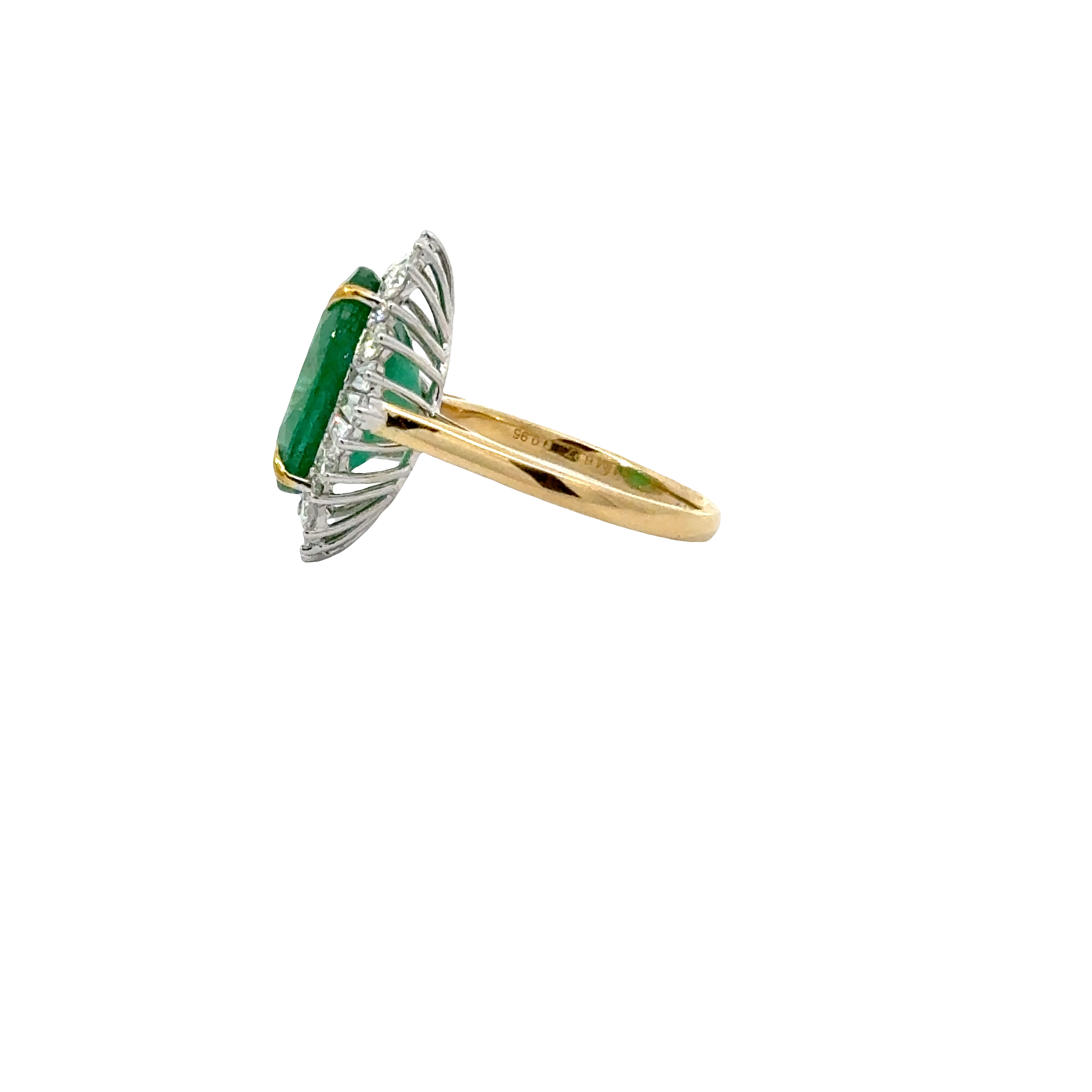 EMERALD OVAL COCKTAIL RING